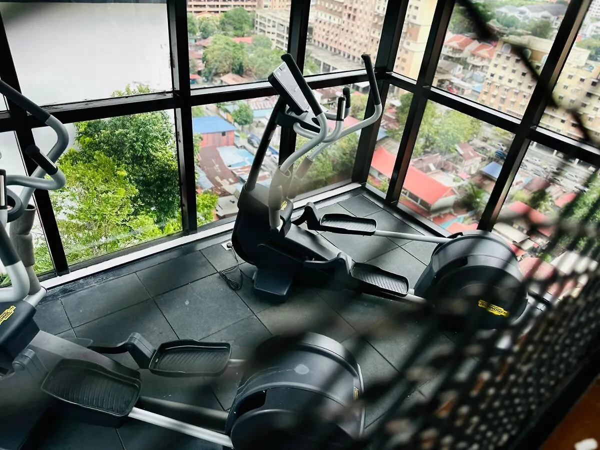 Urban Rooftop Veiw Penang 3Br 10 Pax Jelutong Malásia