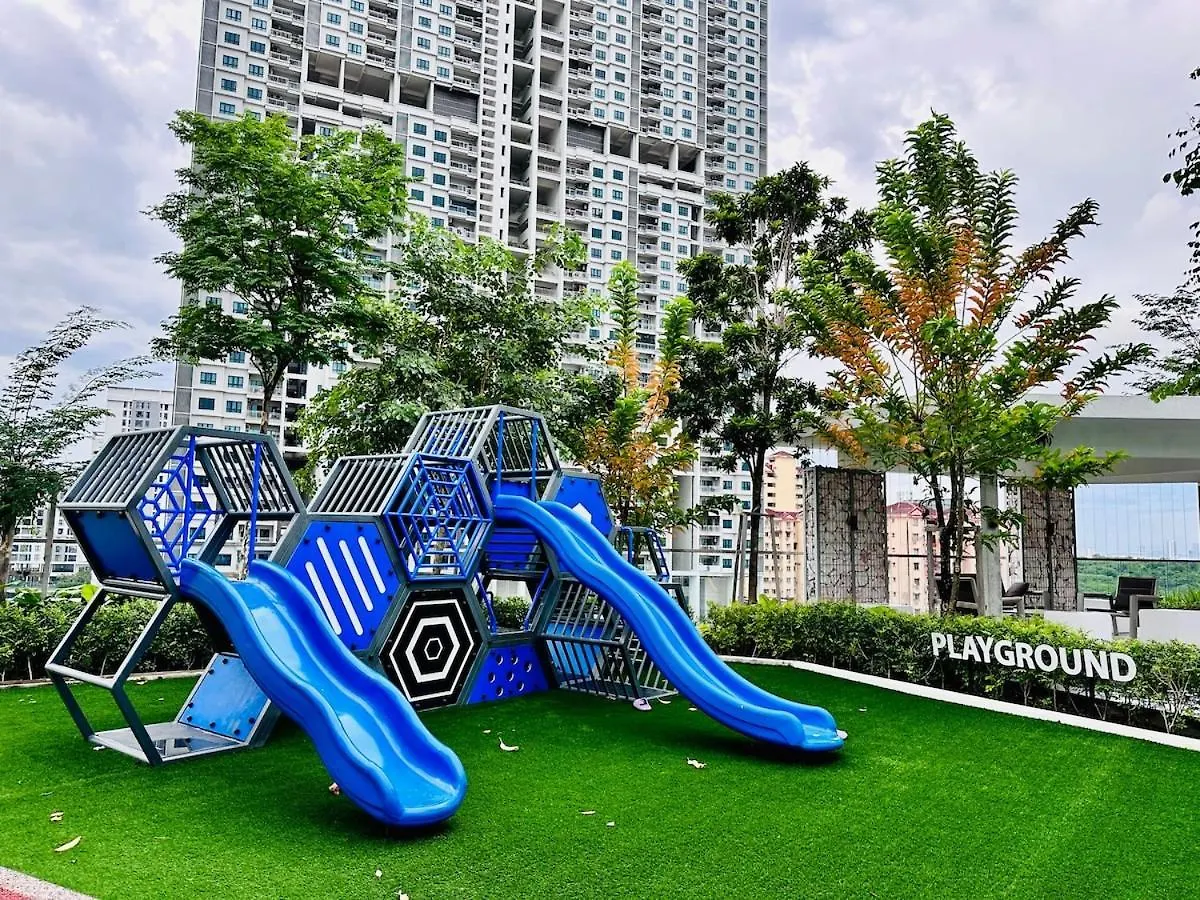 Urban Rooftop Veiw Penang 3Br 10 Pax Jelutong 0*,