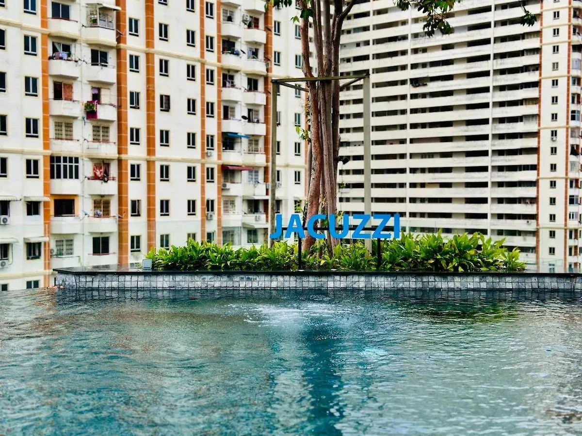 Urban Rooftop Veiw Penang 3Br 10 Pax Jelutong