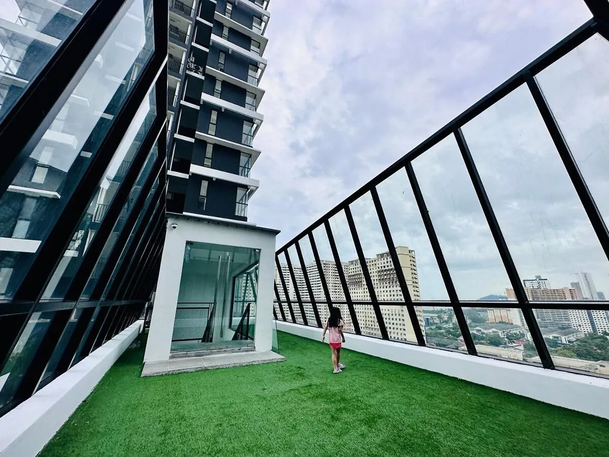 Urban Rooftop Veiw Penang 3Br 10 Pax Jelutong